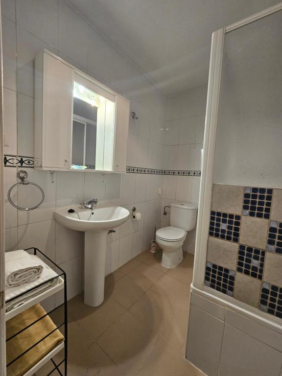 Hostal San Martin - 16