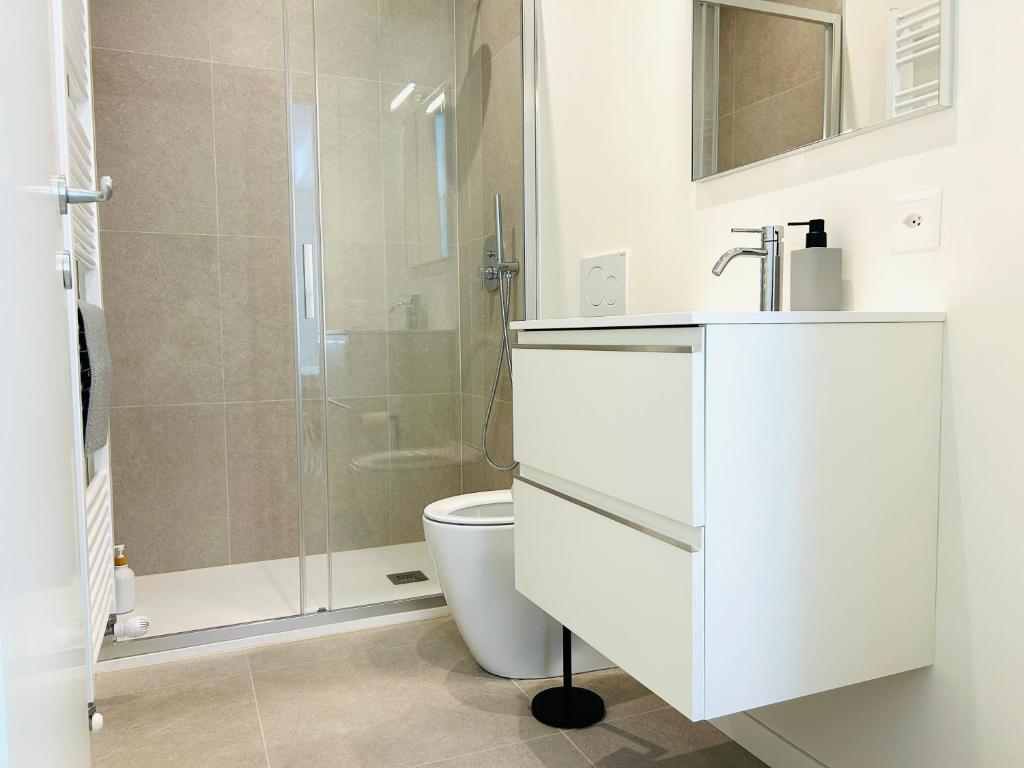 The Urban Suite - Stylish and with FREE parking - Resim 8