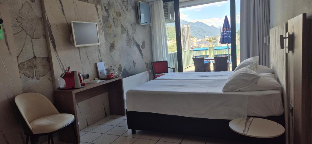 Hotel Tiziana - Camera Standard Doppia O Twin Con Vista Giardino