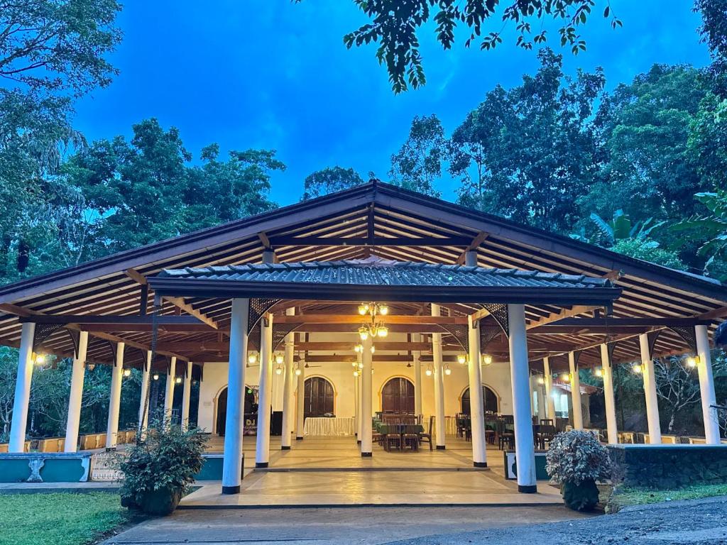 Budova, kde se rezort nachází