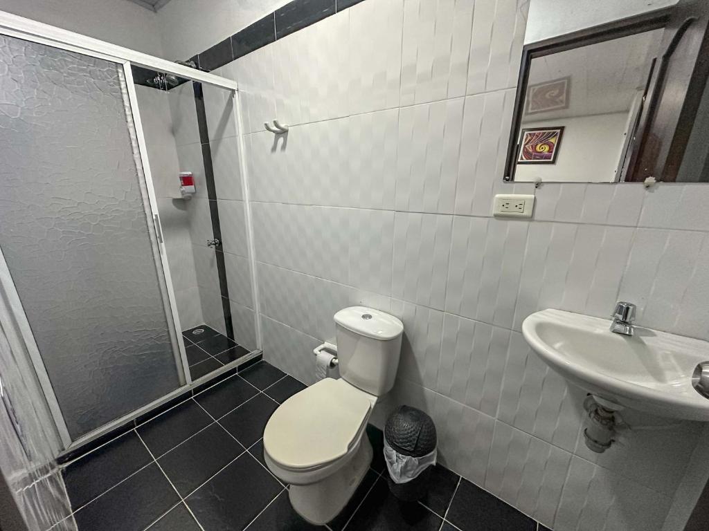 Galeriebild der Unterkunft HOTEL COLONIAL santorini colombiano in Doradal