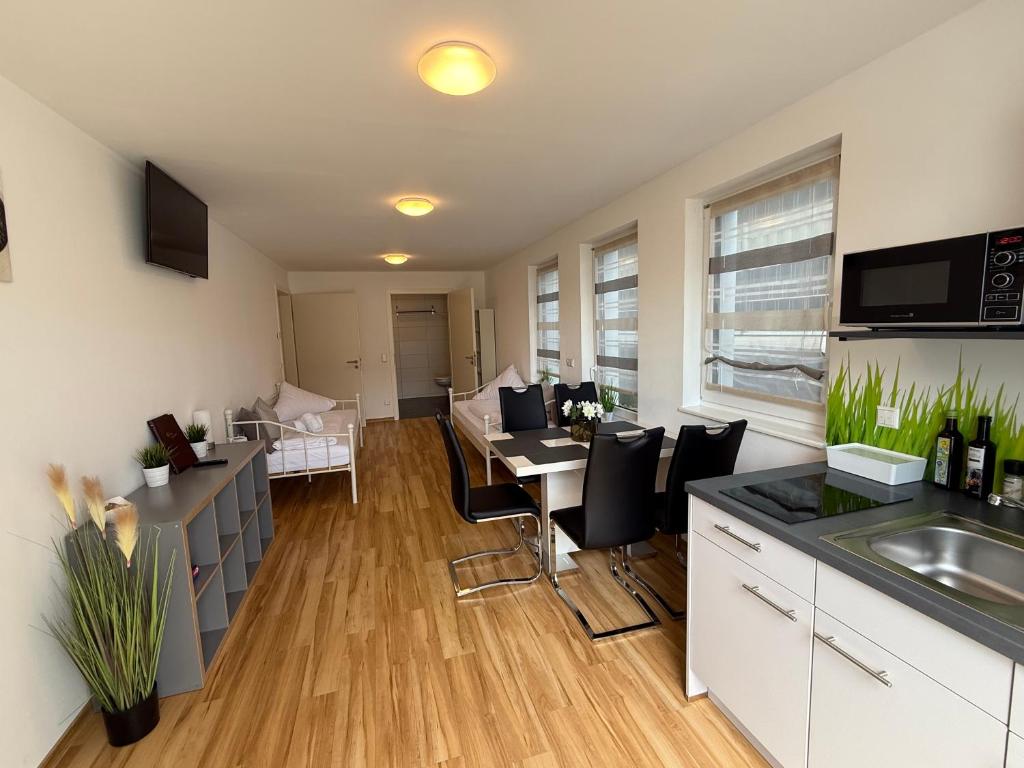 Kern Apartments - 18