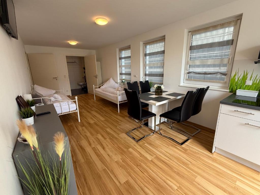 Kern Apartments - 19