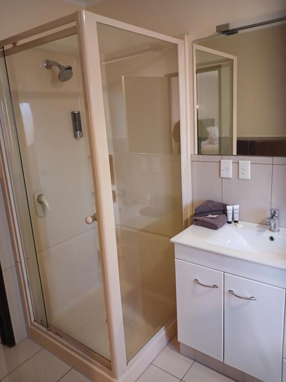 Palm City Motor Inn - Resim 40