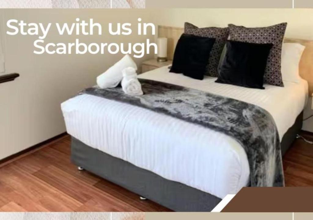 Postel nebo postele na pokoji v ubytování Scarborough Beach Front Resort - Shell Thirteen