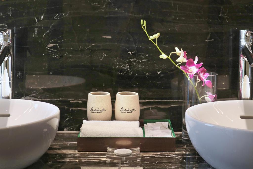 Executive Suite Beachfront - High Tea included