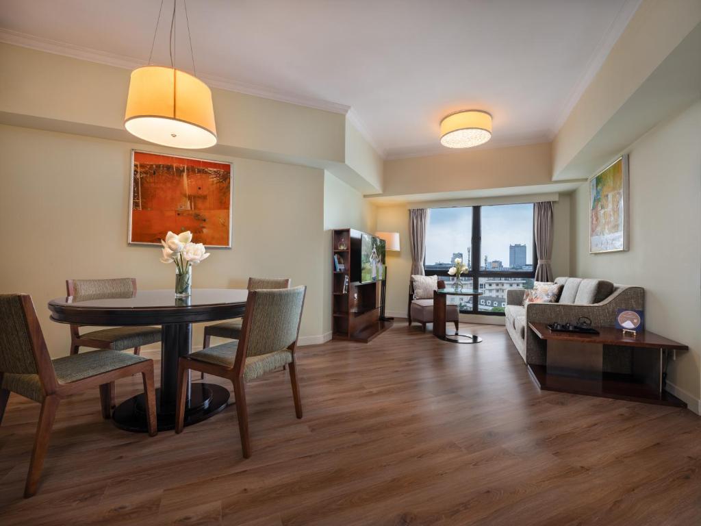 Premier 2 Phòng Ngủ của Somerset Grand Hanoi