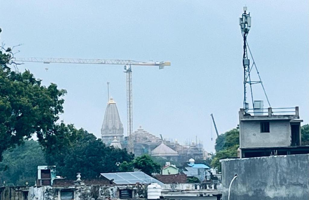 Billede fra billedgalleriet på Sainik Stay - 2 BHK Flat ! i Ayodhya