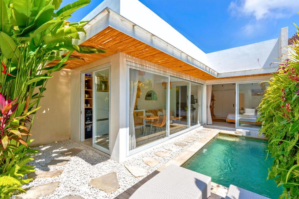 Πισίνα στο ή κοντά στο Namera Solaria - 1BR New Villa in Kerobokan