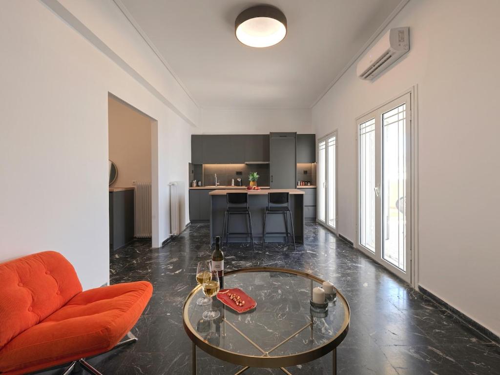 Curated visual reference: Top Floor Penthouse Residences With Ocean Views Reference: Top Floor Modern Penthouse With Stunning Sea Views Pireo Precios