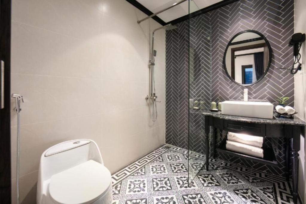 Hanoi Le Chateau Hotel & Spa - 3