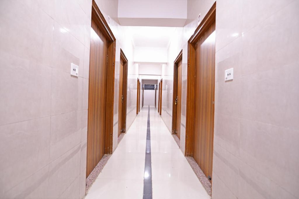 Gallery image of Hotel O Shree Raghuvar Dham in Vrindāvan