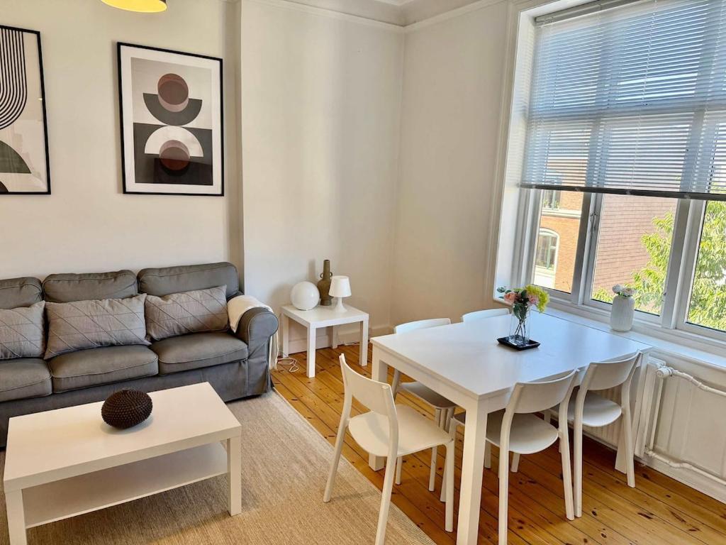 Large Copenhagen Apartment for Groups and Families, Copenhague (precios ... - Copenhagen High-End Luxury Apartments