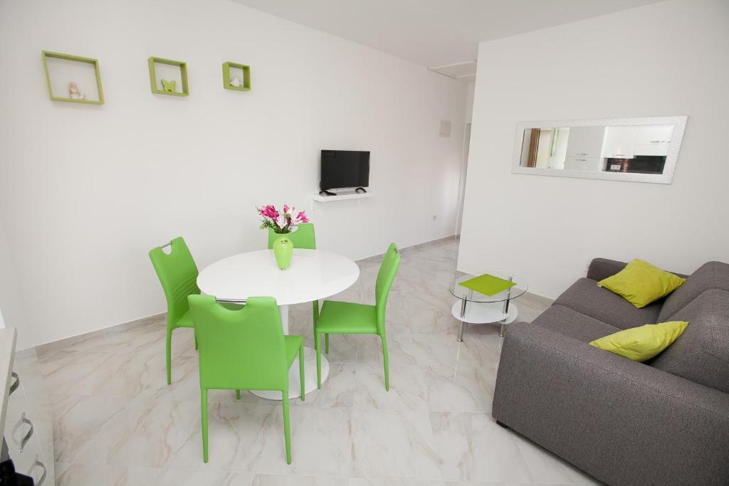 Apartments MTV - private parking, Fast Wi-Fi & Steps to the Beach - 7