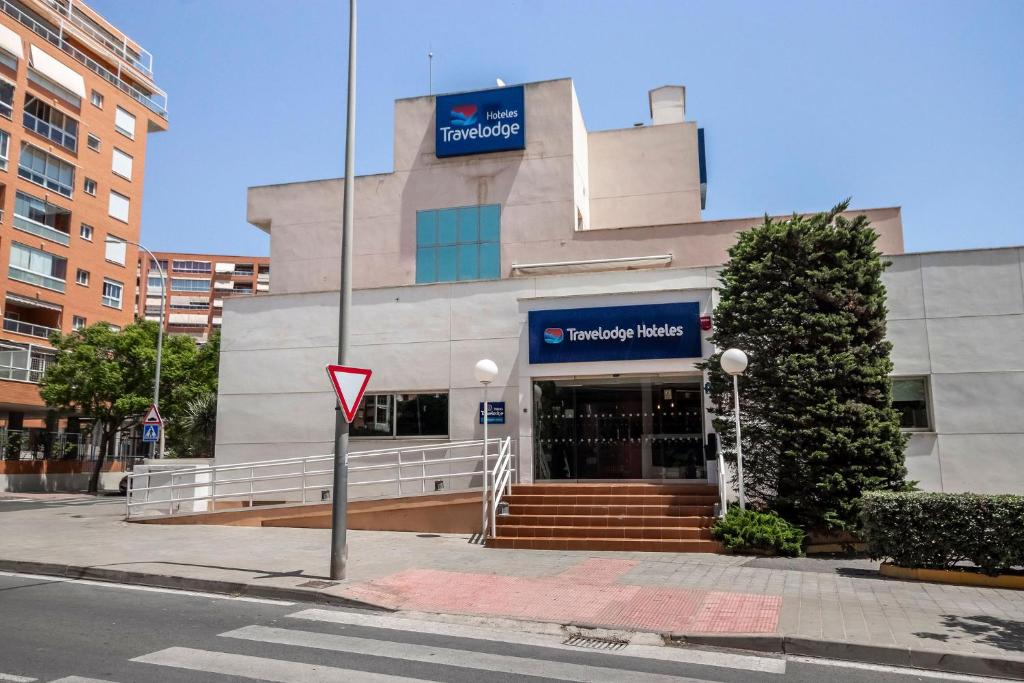 Travelodge Alicante Puerto - Resim 23