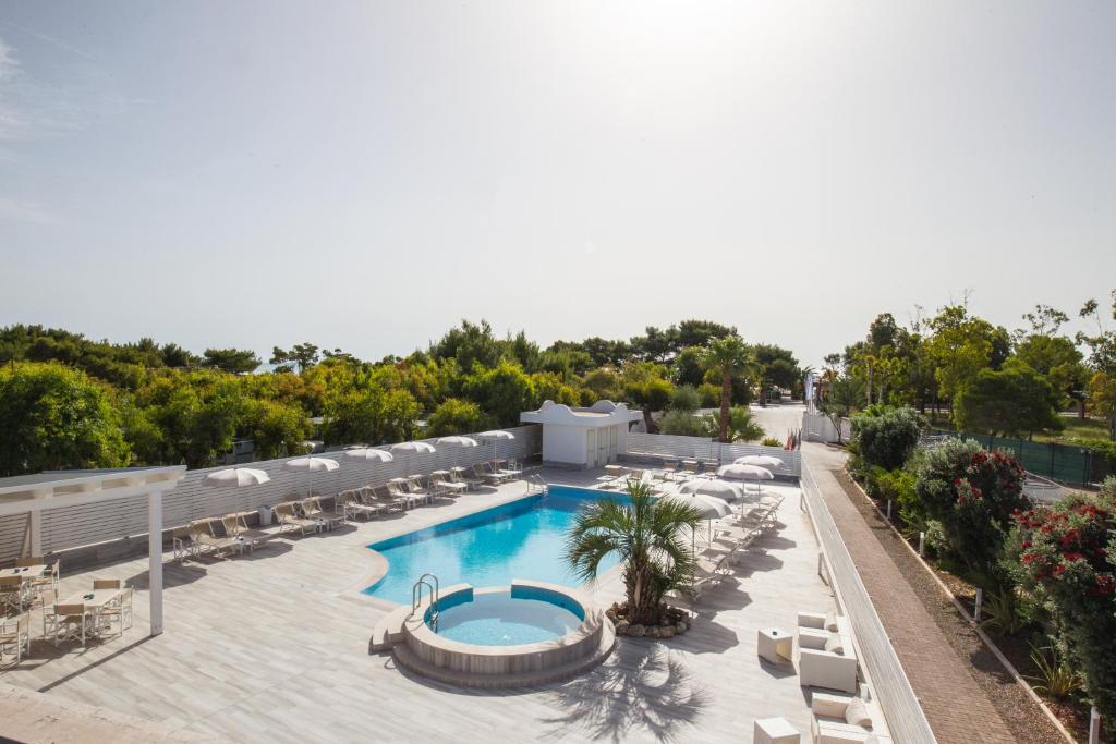 Bazén v ubytování Garden Hotel Ripa nebo v jeho okolí