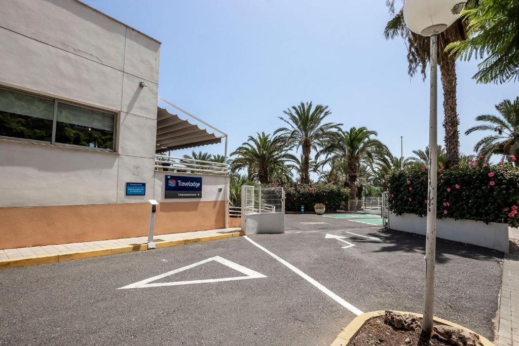 Travelodge Alicante Puerto - Resim 26