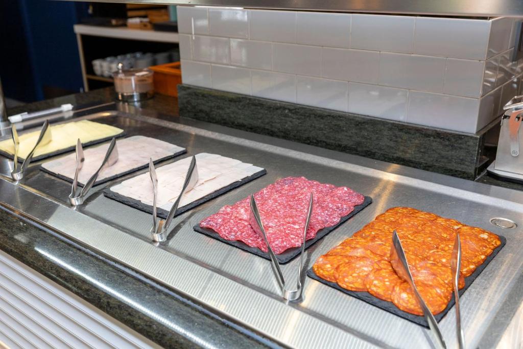 Travelodge Alicante Puerto - Resim 40