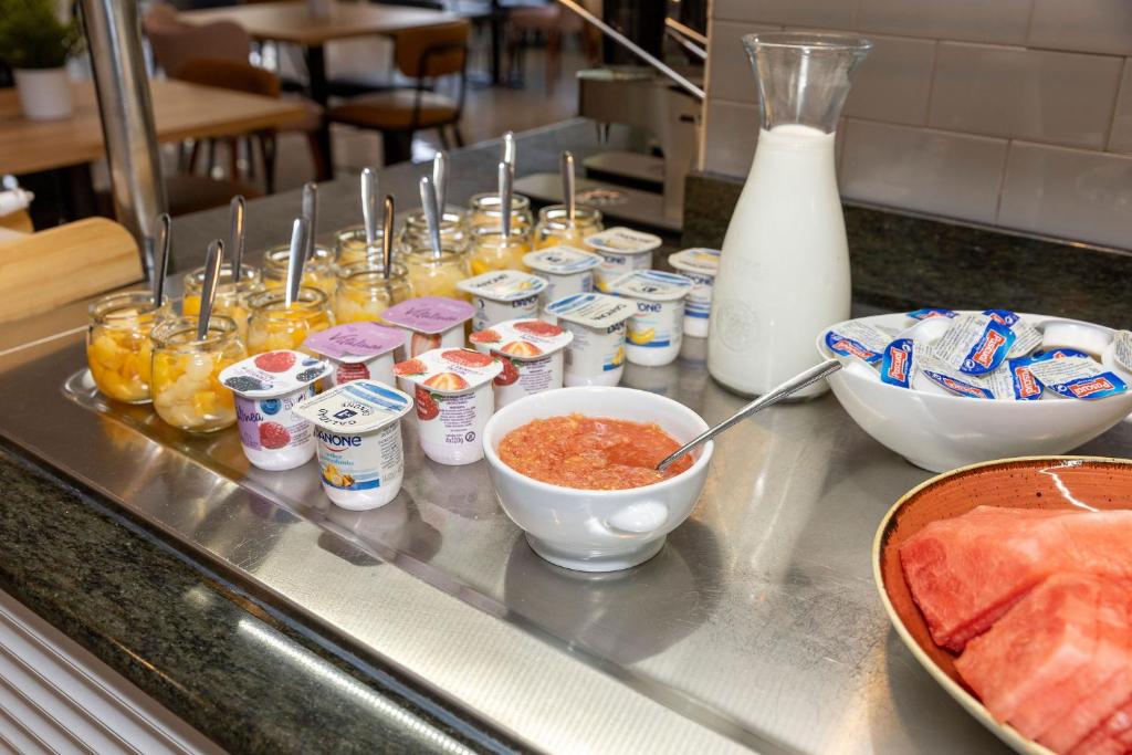 Travelodge Alicante Puerto - Resim 33