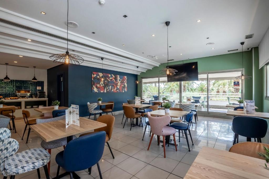 Travelodge Alicante Puerto - Resim 29