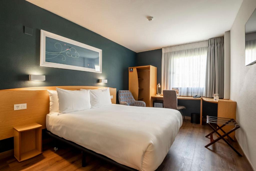 Travelodge Alicante Puerto - Resim 7