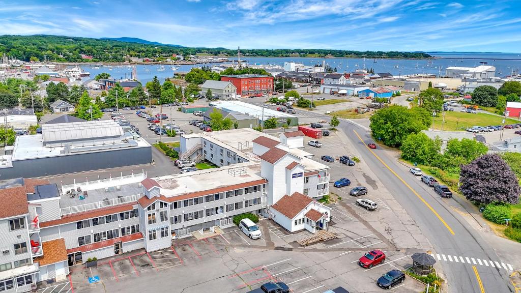 Harborline Hotel photo