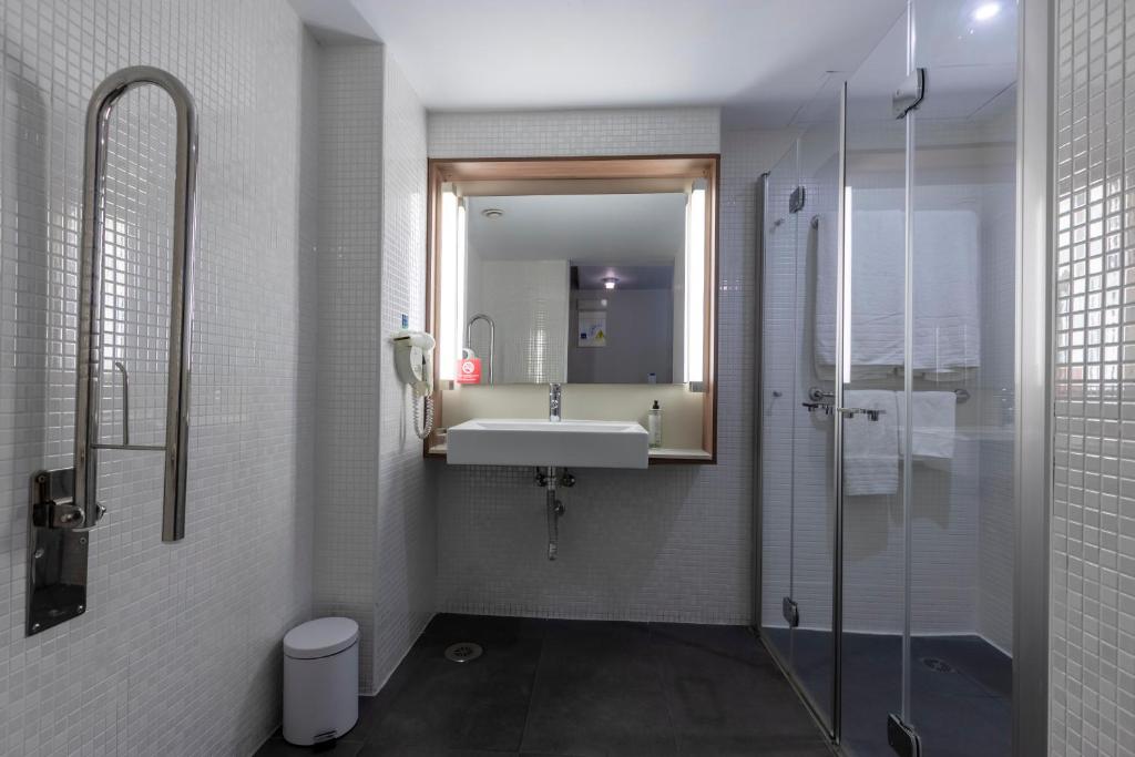 Travelodge Málaga Airport - Resim 32