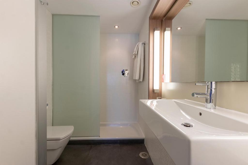 Travelodge Málaga Airport - Resim 28