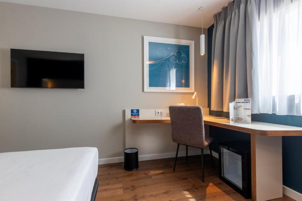 Travelodge Málaga Airport - Resim 37