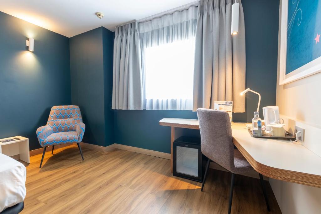 Travelodge Málaga Airport - Resim 41