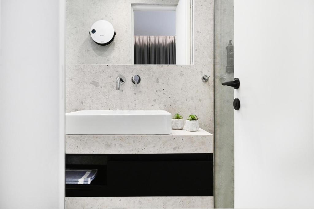 ICON Urban Living - 9