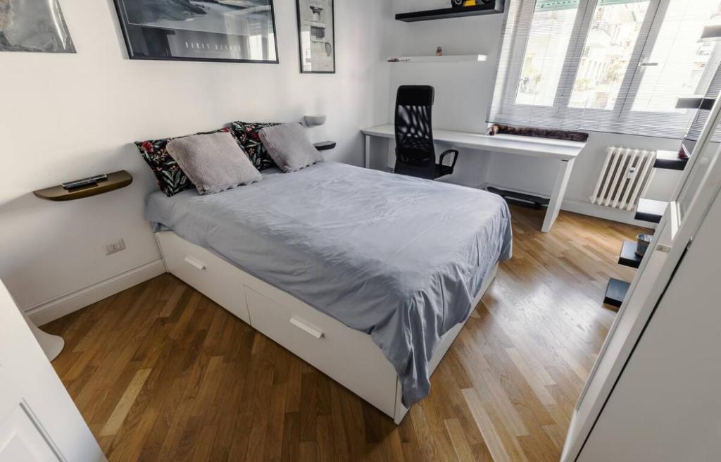 Large Room with private Bathroom