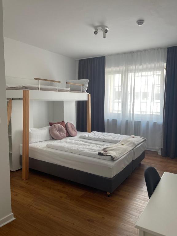 MAX Hotel Düsseldorf Self-Check-in - Resim 6