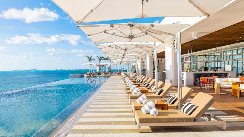 Piscina en o cerca de Hotel Mousai Cancun Ocean Front Adults Only - All Inclusive