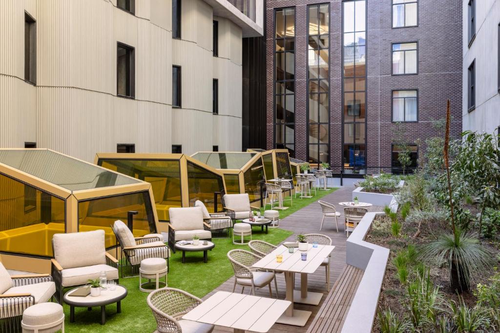 Hotel Indigo Melbourne Little Collins - Resim 25