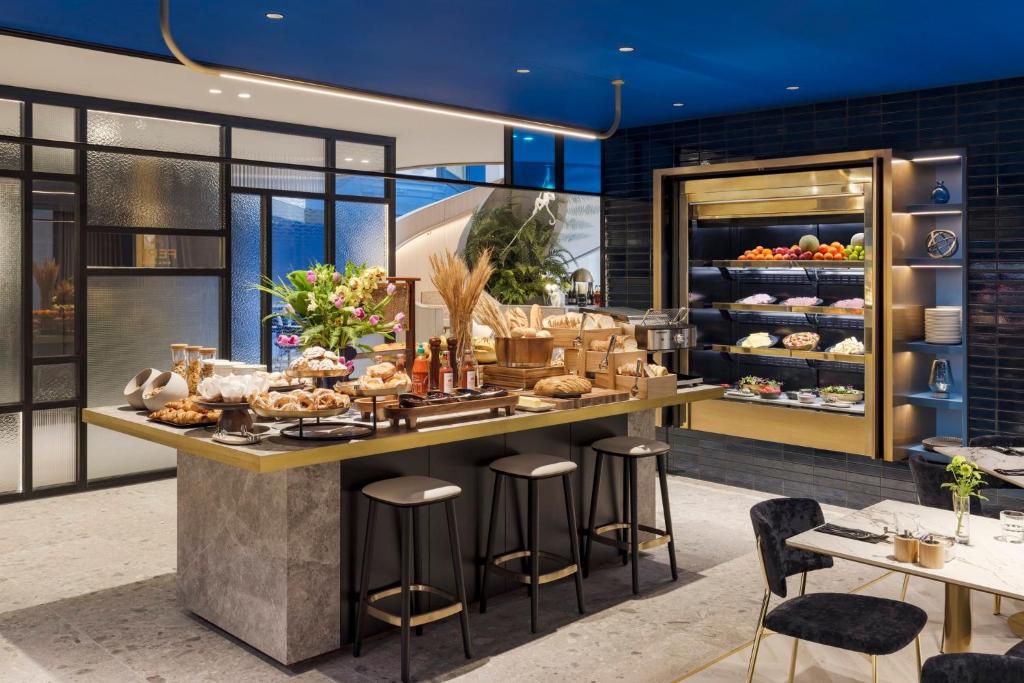 Hotel Indigo Melbourne Little Collins - Resim 26