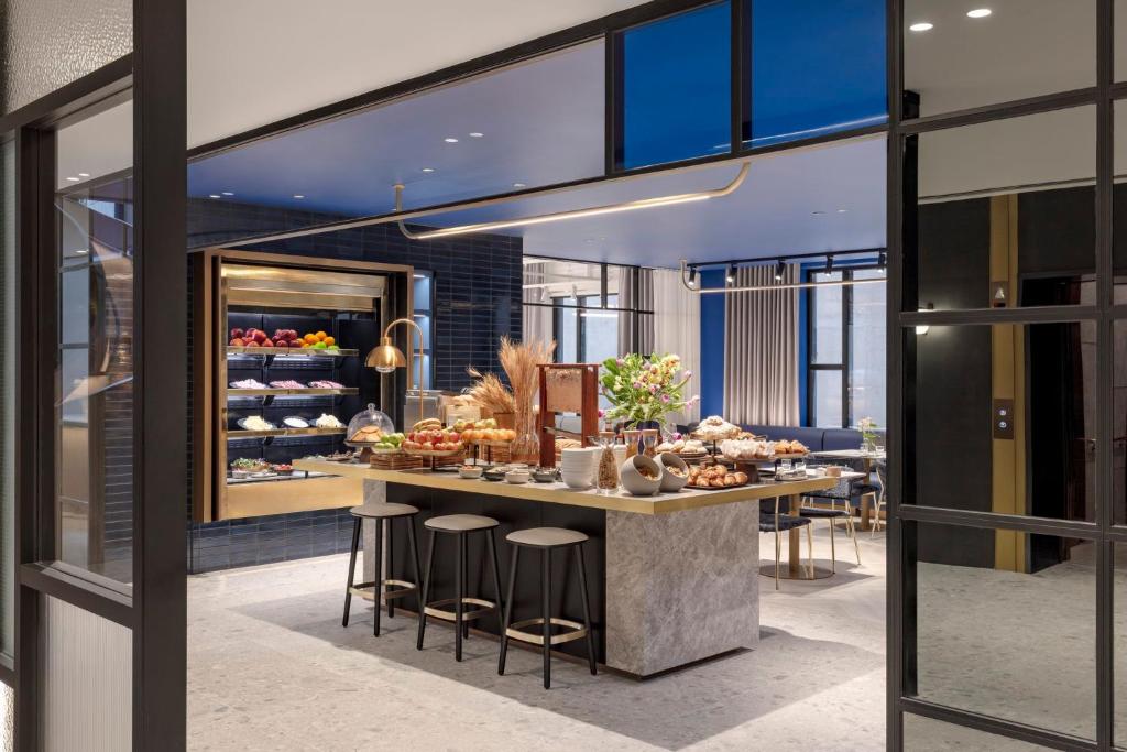 Hotel Indigo Melbourne Little Collins - Resim 27