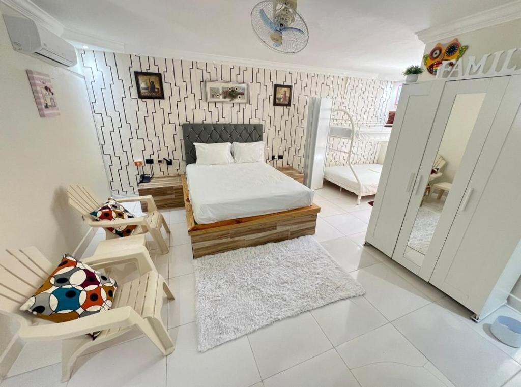 Hotel1325 - Camera Familiare Standard