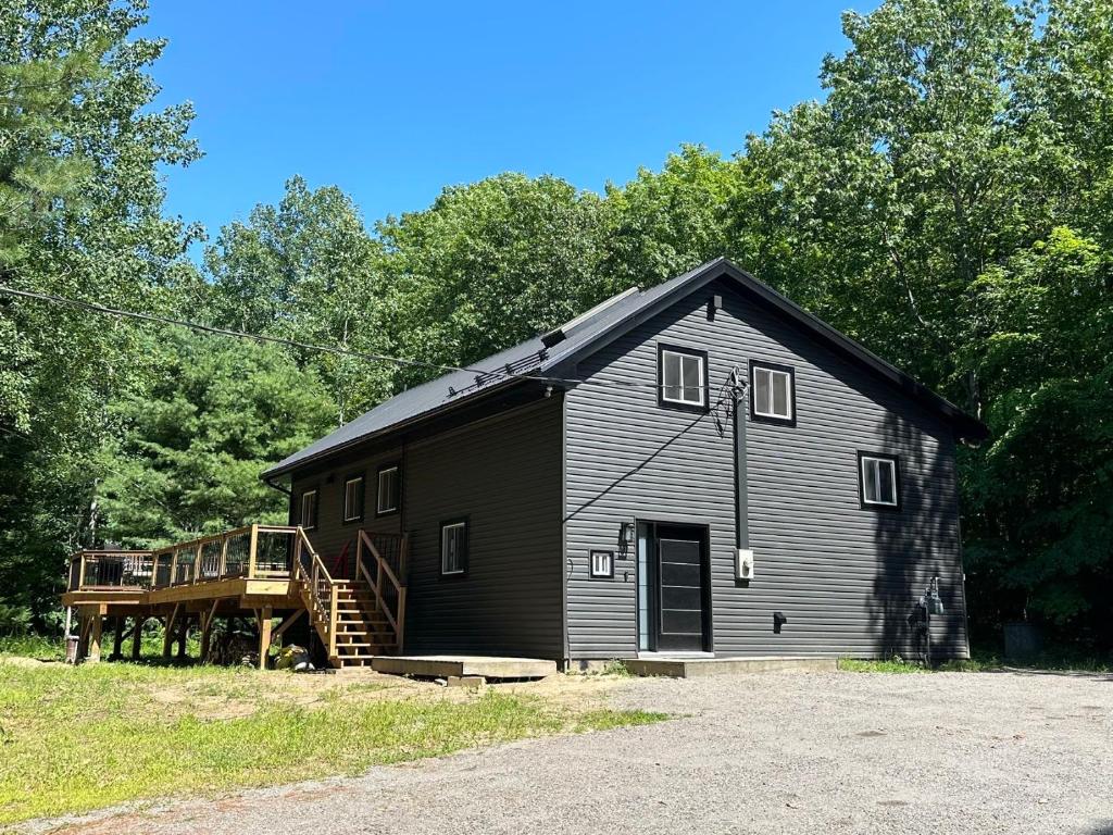 Fotografie z fotogalerie ubytování Charcoal Tree House v destinaci Gravenhurst