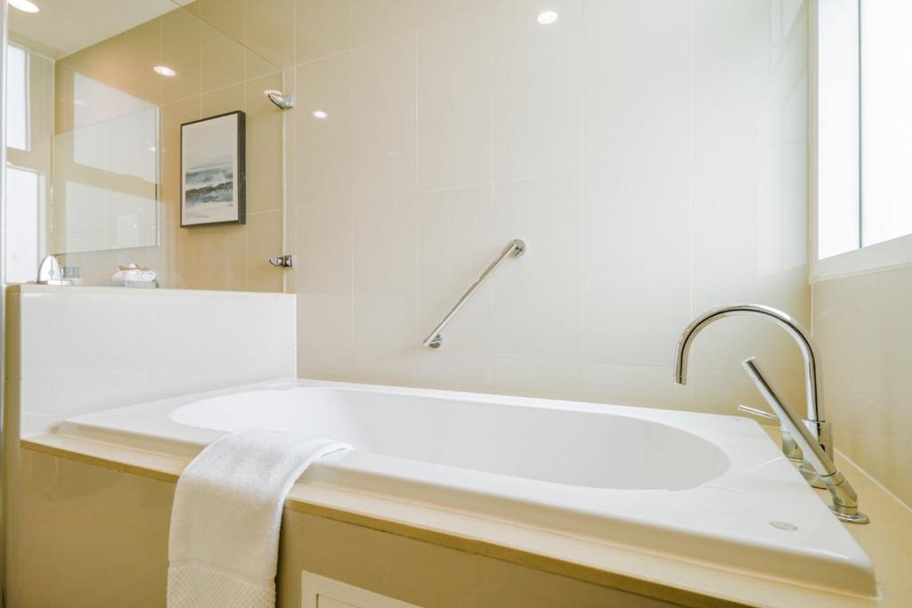 Shama Petchburi 47 Bangkok - Resim 21