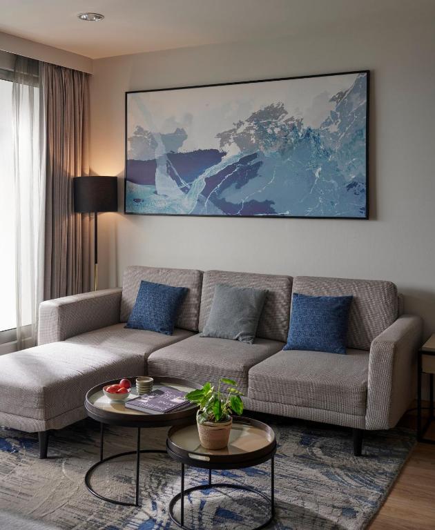 
Three Bedroom Lakeview
