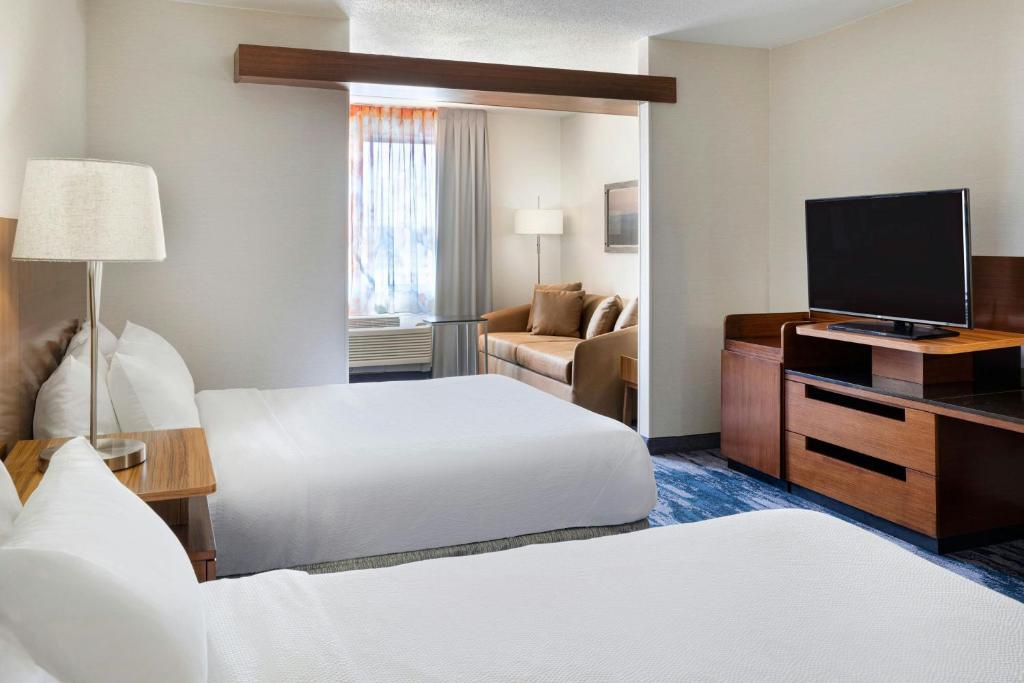 Fairfield Inn & Suites by Marriott Wentzville - Suite, 2 Queen, Sofa Bed