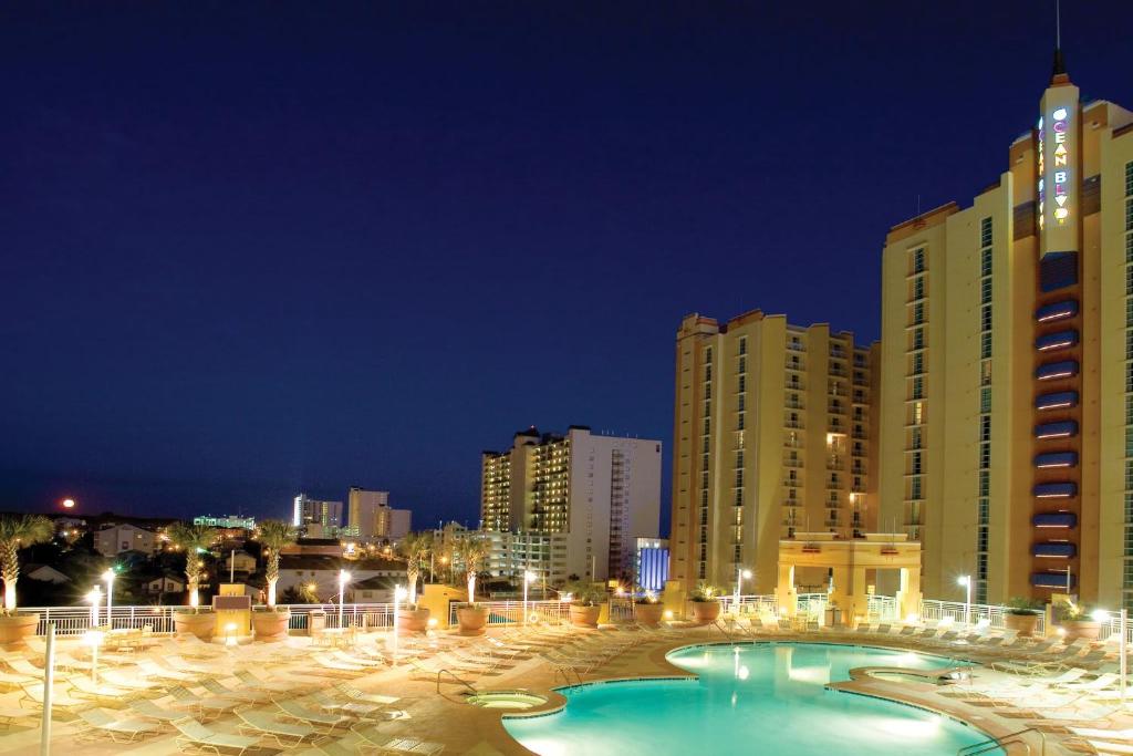 Hồ bơi trong/gần Wyndham Ocean Boulevard 2BR Apartment with Resort Access