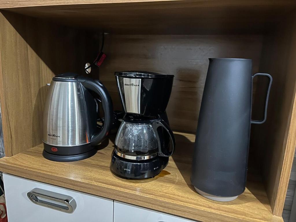 Kemudahan buat kopi dan teh di Casa em Pinhal com piscina e lareira