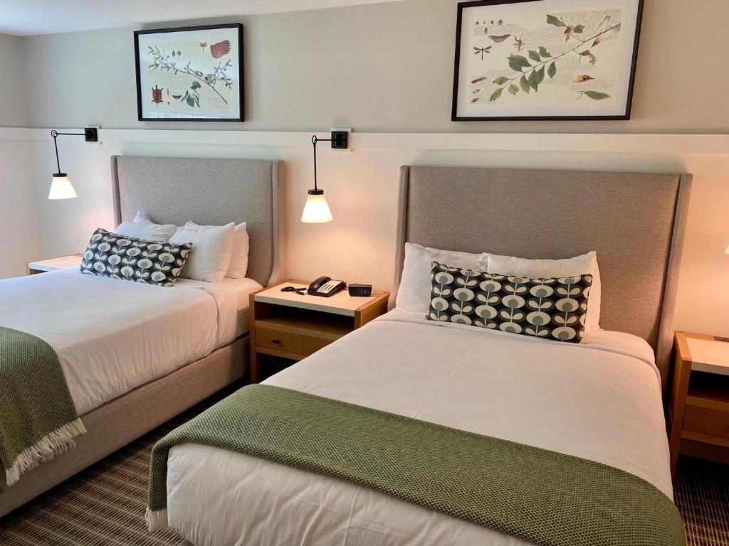 White Mountain Hotel and Resort - 