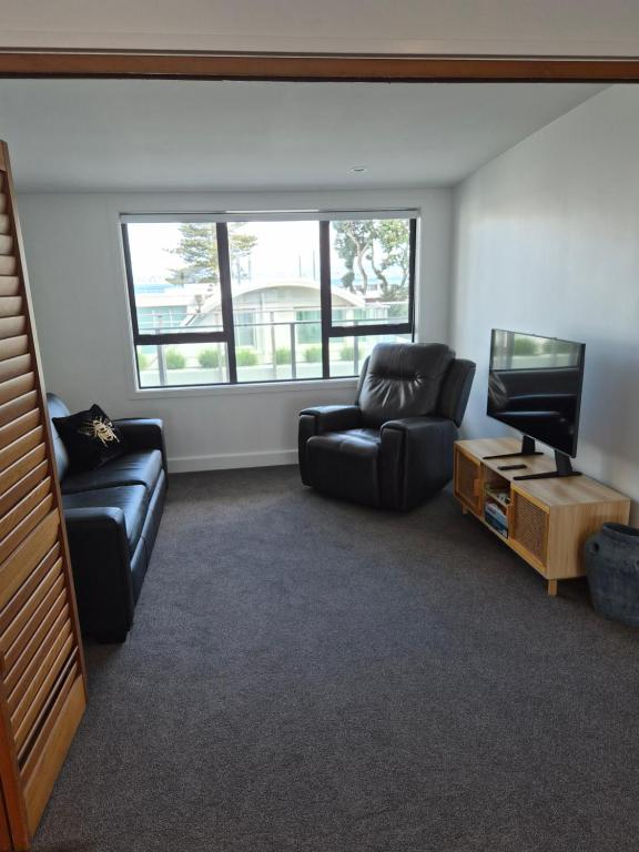 Luxury Beach Escape - 6 Adams Ave Mt Maunganui - Resim 30