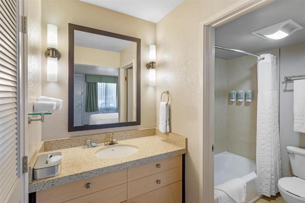 Best Western Petaluma Inn photo