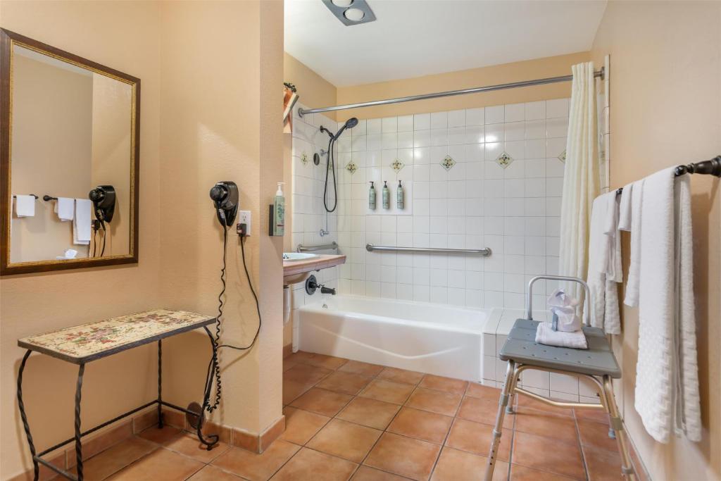 Best Western Rose Garden Inn photo