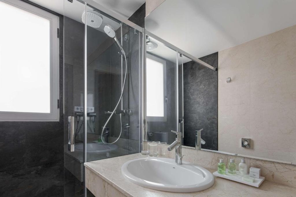 NH Ciudad de Zaragoza - Resim 5