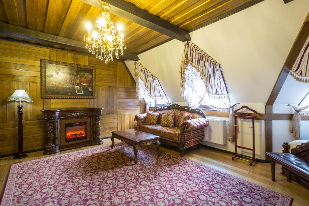 Istumisnurk majutusasutuses Zámek Lužec Spa & Wellness Resort